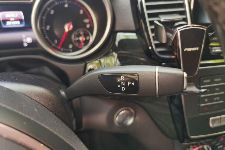 Used Mercedes-Benz GLE-Class  Gear Lever