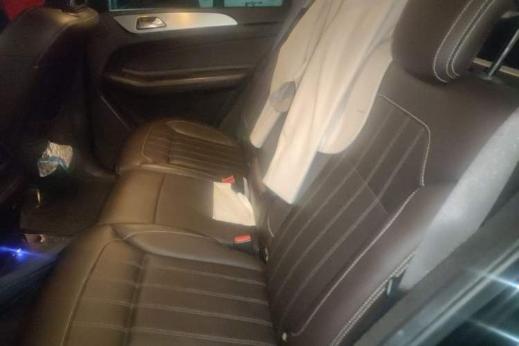 Used Mercedes-Benz GLE-Class 2015 GLE 400 4MATIC Left Rear Seat