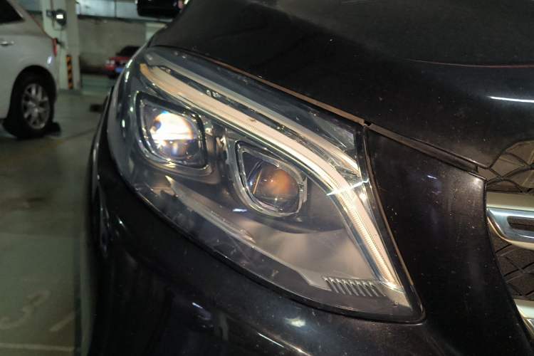 Used Mercedes-Benz GLE-Class 2015 GLE 320 4MATIC Right Front Headlight