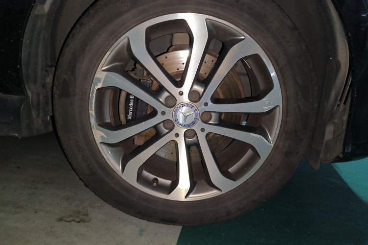 Used Mercedes-Benz GLE-Class 2015 GLE 320 4MATIC Right Front Wheel Hub
