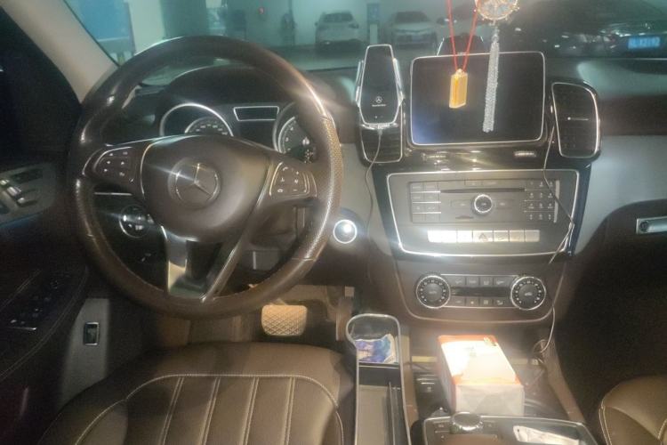 Used Mercedes-Benz GLE-Class 2015 GLE 400 4MATIC Steering Wheel
