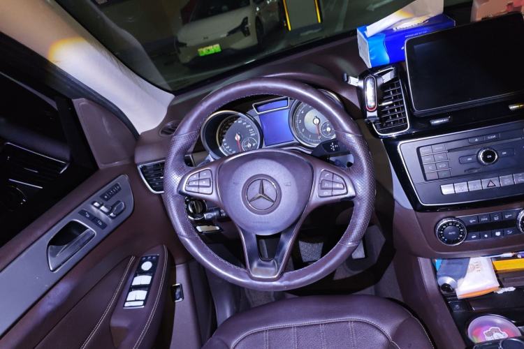 Used Mercedes-Benz GLE-Class 2015 GLE 400 4MATIC Steering Wheel