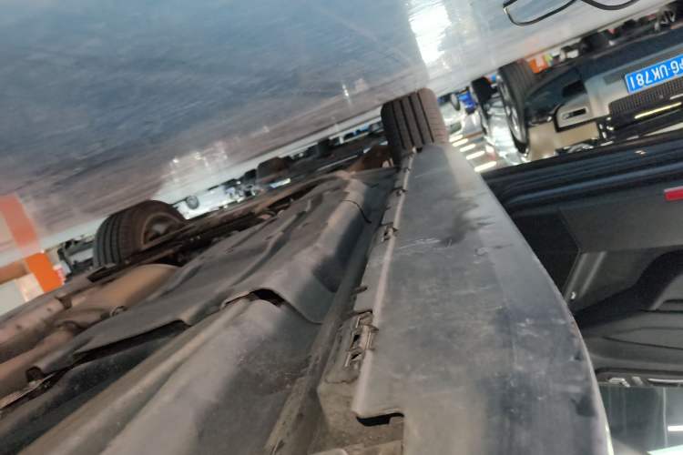 Used Mercedes-Benz GLE-Class 2015 GLE 400 4MATIC Left Side Sill