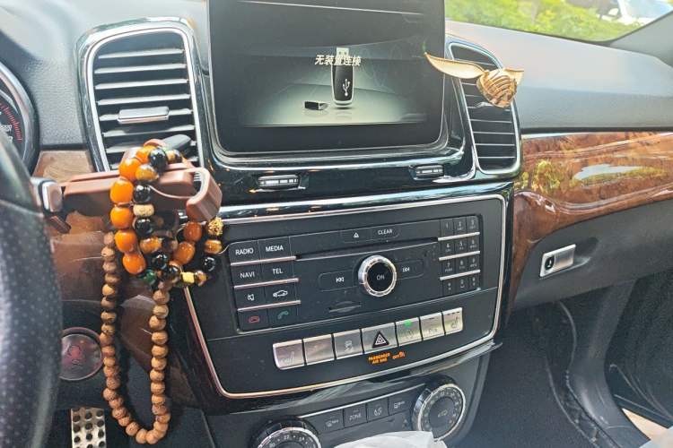 Used Mercedes-Benz GLE-Class  Audio And AC Panel