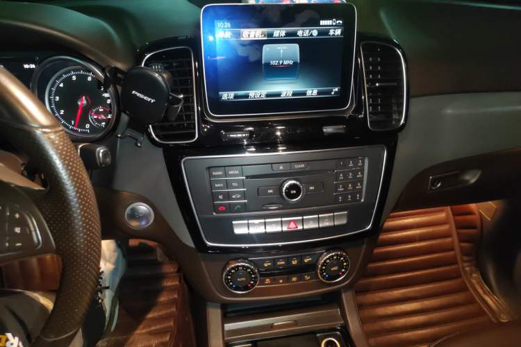 Used Mercedes-Benz GLE-Class 2016 GLE 400 4MATIC U.S. specification Audio And AC Panel