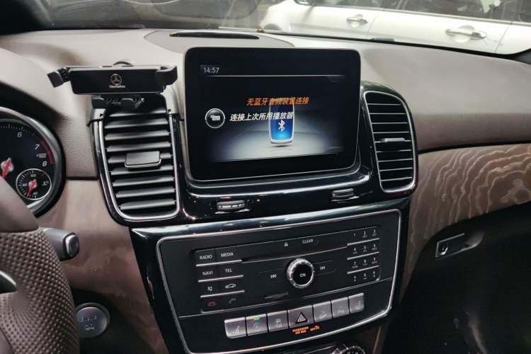 Used Mercedes-Benz GLE-Class 2016 GLE 320 4MATIC Dynamic Edition Audio And AC Panel