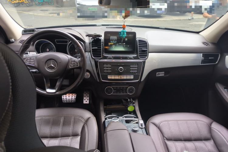 Used Mercedes-Benz GLE-Class  Center Console
