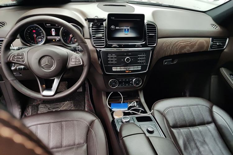 Used Mercedes-Benz GLE-Class 2016 GLE 320 4MATIC Dynamic Edition Center Console