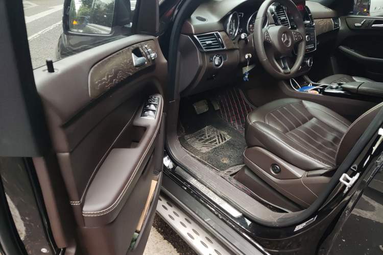 Used Mercedes-Benz GLE-Class 2016 GLE 320 4MATIC Dynamic Edition Driver Seat