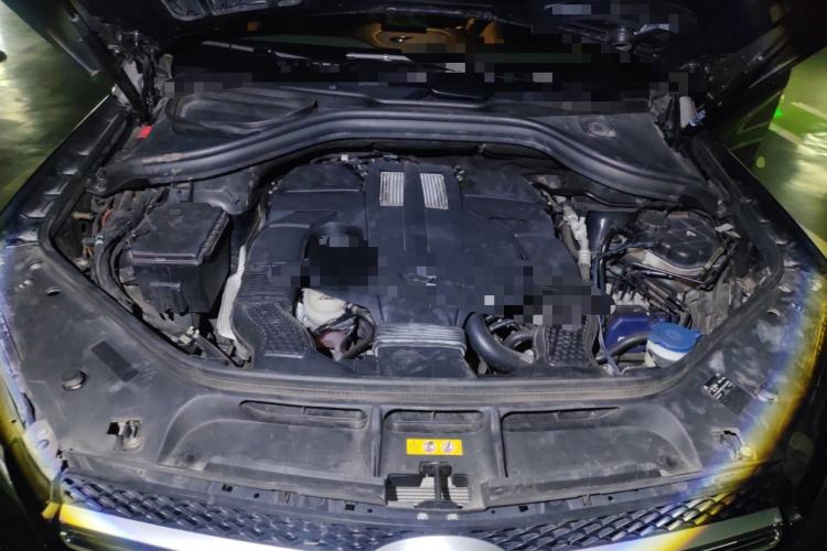 Used Mercedes-Benz GLE-Class 2016 GLE 400 4MATIC U.S. specification Engine Bay