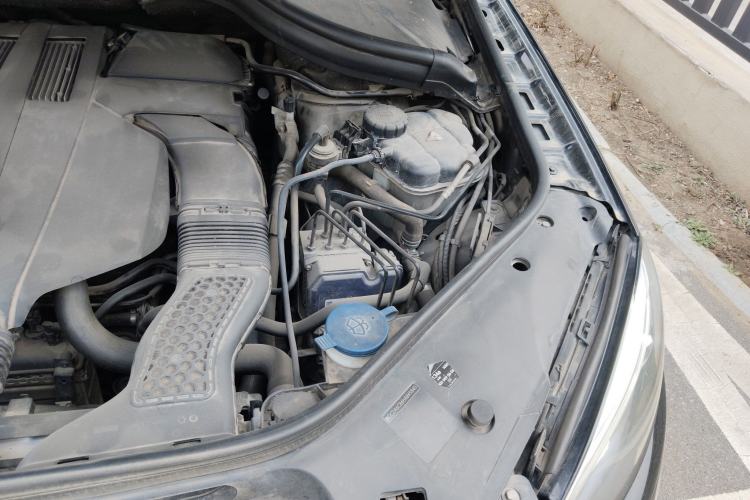 Used Mercedes-Benz GLE-Class 2016 GLE 320 4MATIC Dynamic Edition Engine Bay Left