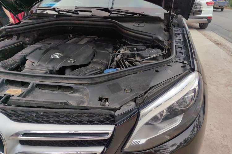 Used Mercedes-Benz GLE-Class 2016 GLE 400 4MATIC U.S. specification Engine Bay Left