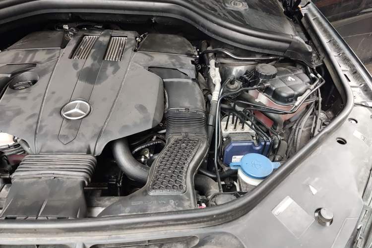 Used Mercedes-Benz GLE-Class 2016 GLE 320 4MATIC Dynamic Edition Engine Bay Left
