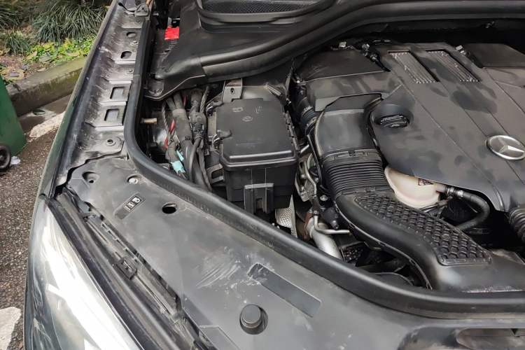 Used Mercedes-Benz GLE-Class 2016 GLE 320 4MATIC Dynamic Edition Engine Bay Right