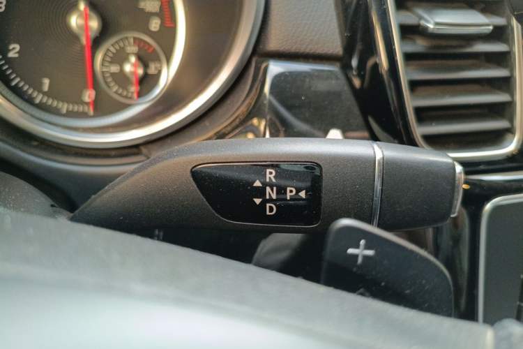 Used Mercedes-Benz GLE-Class 2016 GLE 400 4MATIC U.S. specification Gear Lever