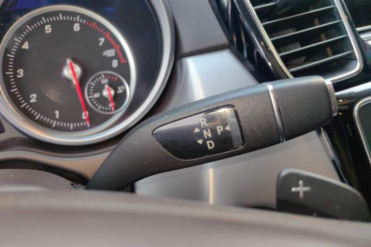 Used Mercedes-Benz GLE-Class 2016 GLE 400 4MATIC U.S. specification Gear Lever