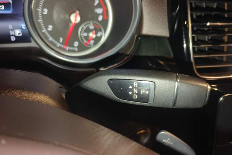 Used Mercedes-Benz GLE-Class 2016 GLE 400 4MATIC U.S. specification Gear Lever