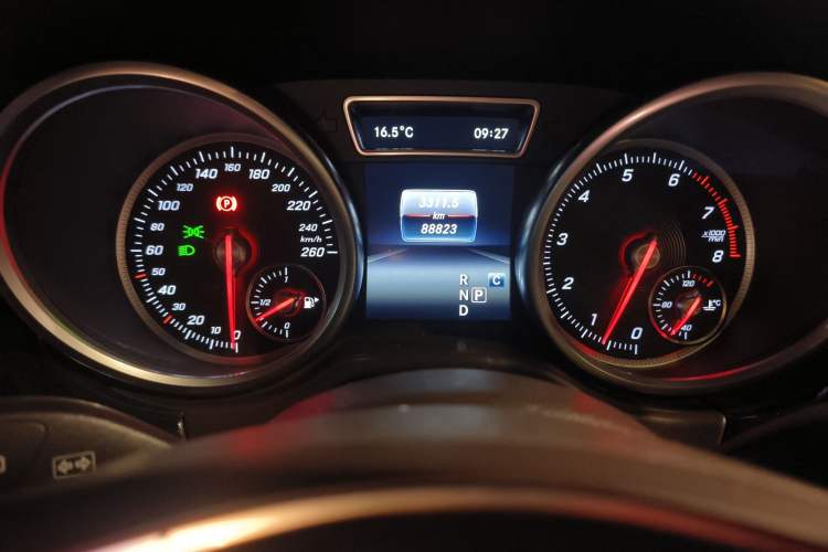 Used Mercedes-Benz GLE-Class 2016 GLE 400 4MATIC U.S. specification Instrument Cluster