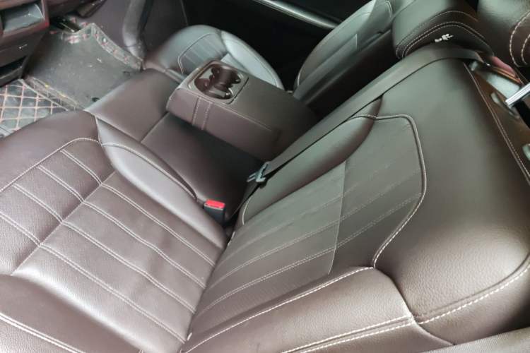 Used Mercedes-Benz GLE-Class 2016 GLE 320 4MATIC Dynamic Edition Left Rear Seat