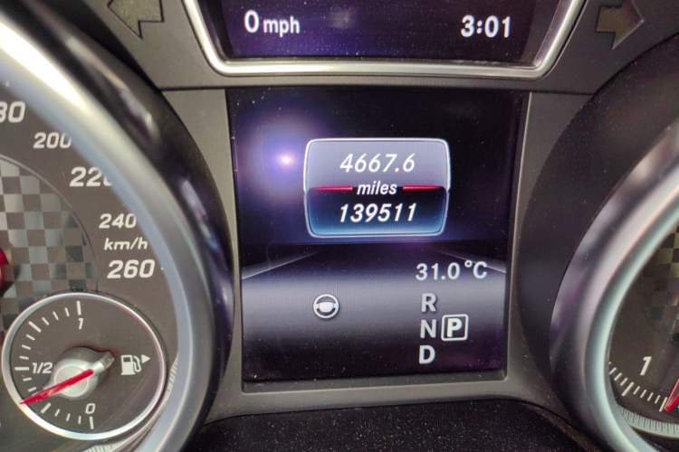 Used Mercedes-Benz GLE-Class 2016 GLE 450 AMG 4MATIC Odometer Close Up