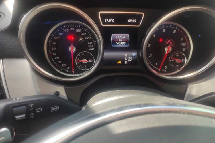 Used Mercedes-Benz GLE-Class 2016 GLE 450 AMG 4MATIC Odometer Close Up