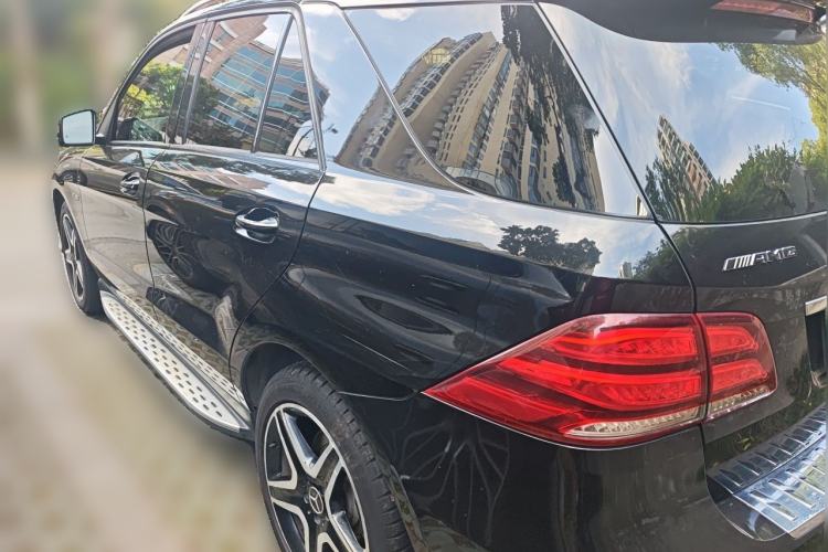 Used Mercedes-Benz GLE-Class  Rear Left 45 Deg