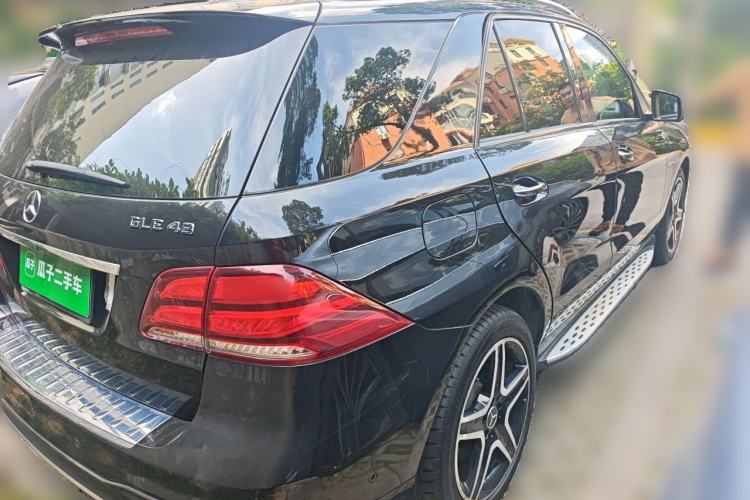 Used Mercedes-Benz GLE-Class  Rear Right 45 Deg