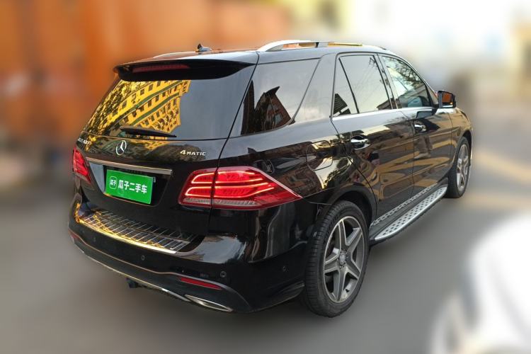 Used Mercedes-Benz GLE-Class 2016 GLE 400 4MATIC U.S. specification Rear Right 45 Deg