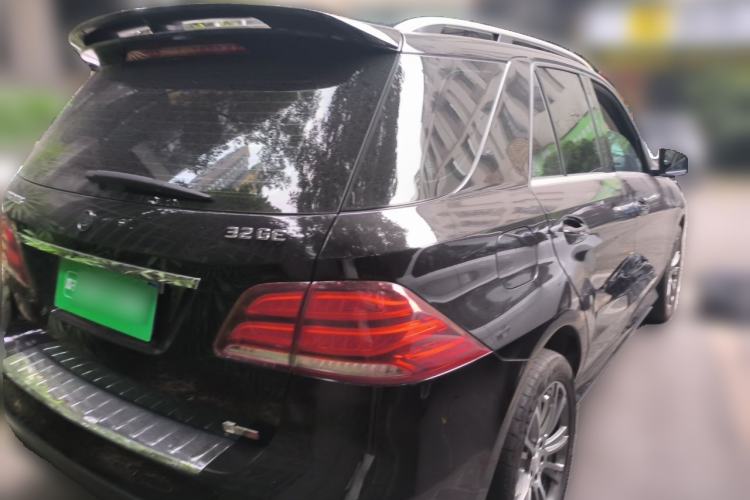 Used Mercedes-Benz GLE-Class  Rear Right 45 Deg