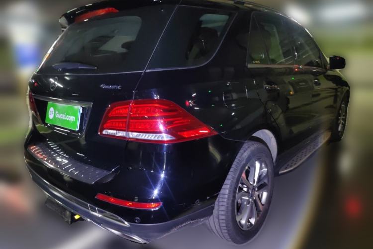 Used Mercedes-Benz GLE-Class 2016 GLE 400 4MATIC U.S. specification Rear Right 45 Deg