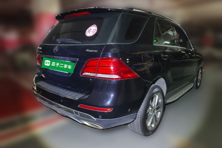 Used Mercedes-Benz GLE-Class 2016 GLE 400 4MATIC U.S. specification Rear Right 45 Deg
