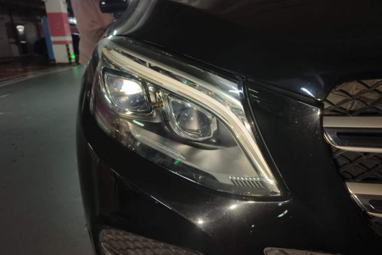 Used Mercedes-Benz GLE-Class 2016 GLE 400 4MATIC U.S. specification Right Front Headlight