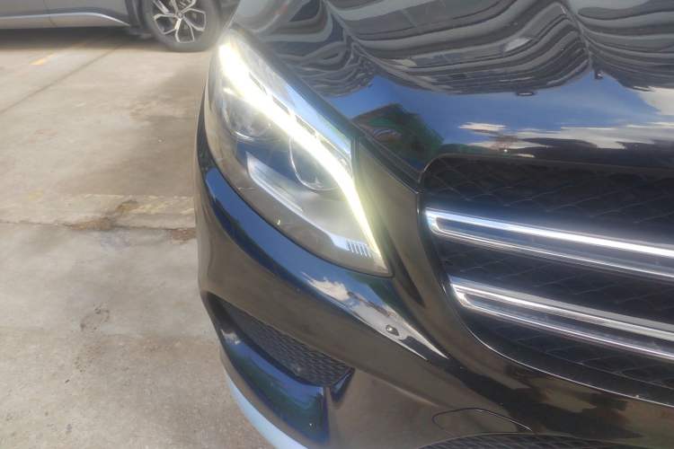 Used Mercedes-Benz GLE-Class 2016 GLE 450 AMG 4MATIC Right Front Headlight