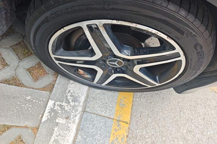 Used Mercedes-Benz GLE-Class  Right Front Wheel Hub