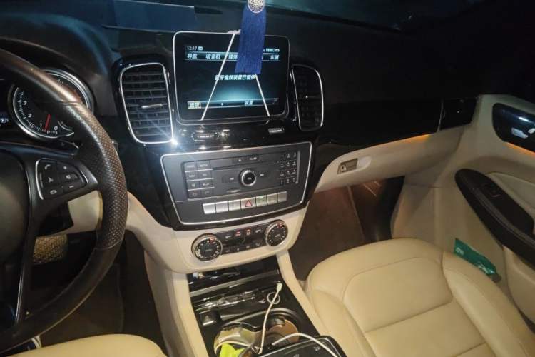 Used Mercedes-Benz GLE-Class  Audio And AC Panel