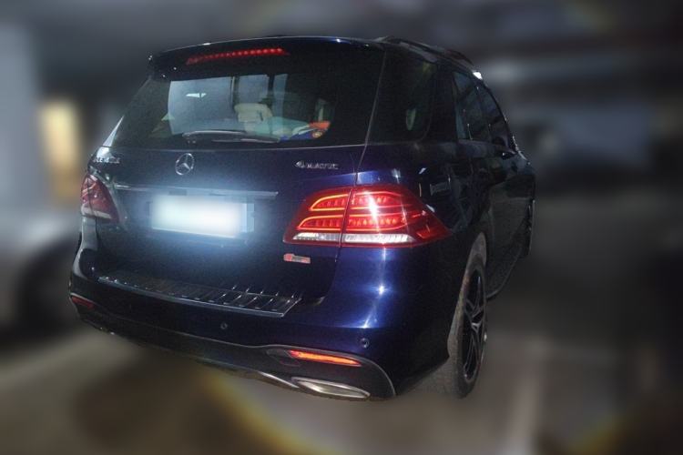 Used Mercedes-Benz GLE-Class  Rear Right 45 Deg