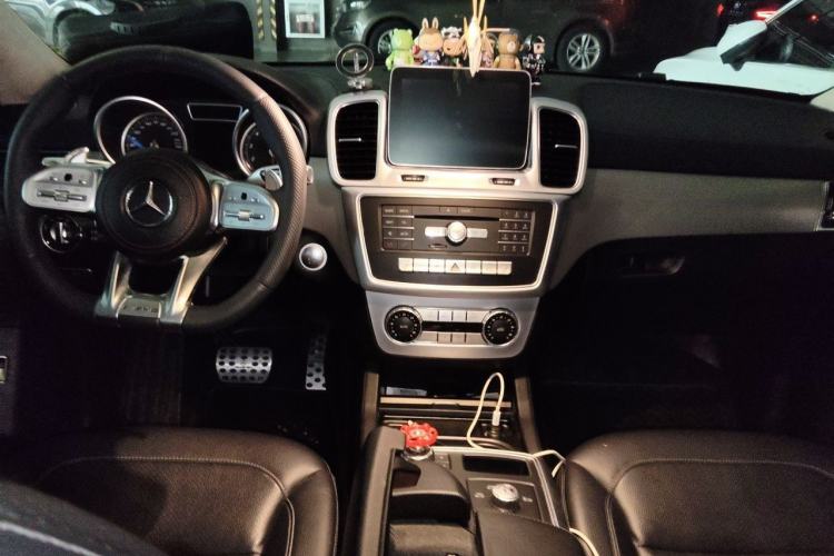 Used Mercedes-Benz GLE-Class  Center Console