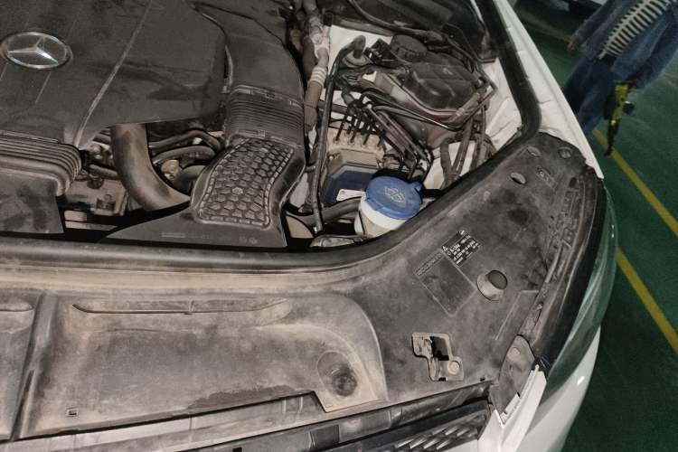 Used Mercedes-Benz GLE-Class 2016 GLE 320 4MATIC Dynamic Edition Engine Bay Left