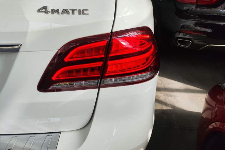 Used Mercedes-Benz GLE-Class 2016 GLE 400 4MATIC U.S. specification Exterior 3
