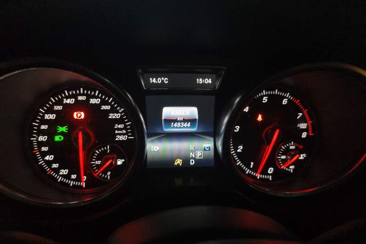 Used Mercedes-Benz GLE-Class 2016 GLE 320 4MATIC Dynamic Edition Instrument Cluster