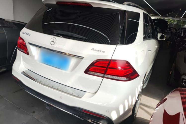 Used Mercedes-Benz GLE-Class 2016 GLE 400 4MATIC U.S. specification Rear Right 45 Deg