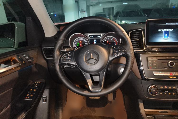 Used Mercedes-Benz GLE-Class 2016 GLE 320 4MATIC Dynamic Edition Steering Wheel