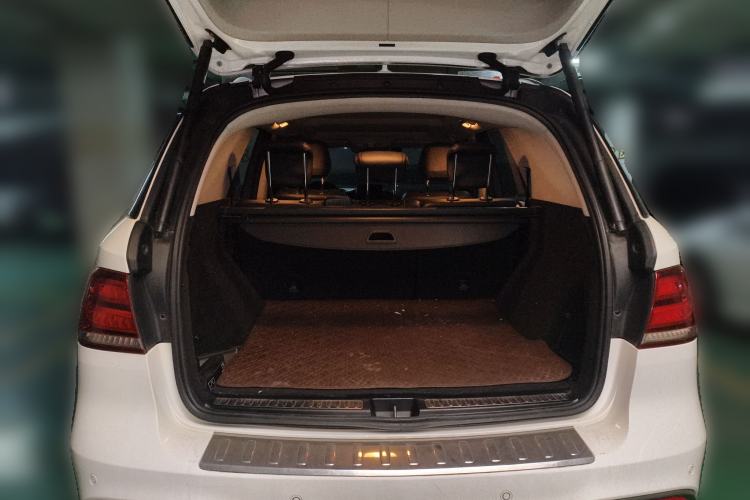 Used Mercedes-Benz GLE-Class 2016 GLE 320 4MATIC Dynamic Edition Trunk