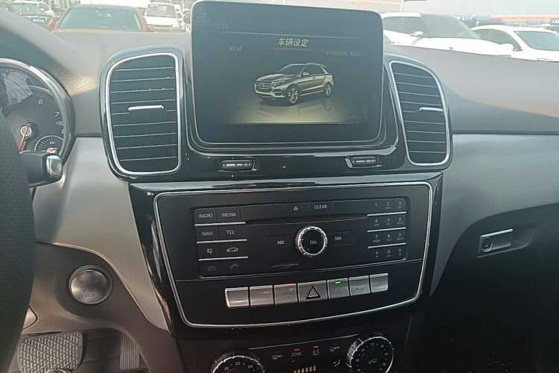 Used Mercedes-Benz GLE-Class 2017 GLE 400 4MATIC Audio And AC Panel