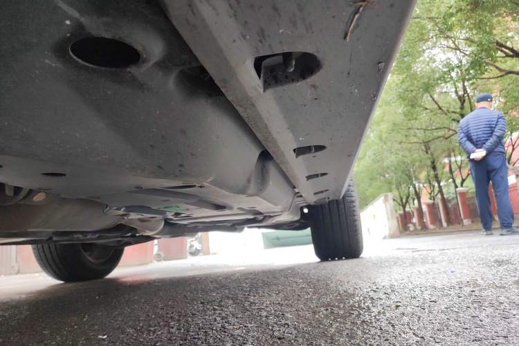 Used Mercedes-Benz GLE-Class 2017 GLE 400 4MATIC Middle East version Chassis Front Left
