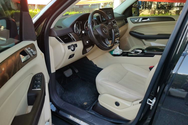 Used Mercedes-Benz GLE-Class 2017 GLE 320 4MATIC Luxury Model Driver Seat