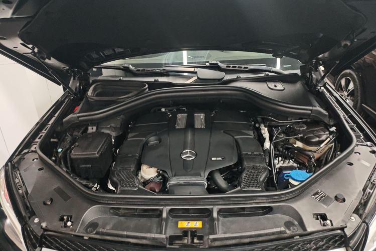 Used Mercedes-Benz GLE-Class 2017 GLE 400 4MATIC Engine Bay