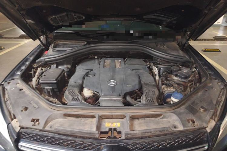 Used Mercedes-Benz GLE-Class  Engine Bay