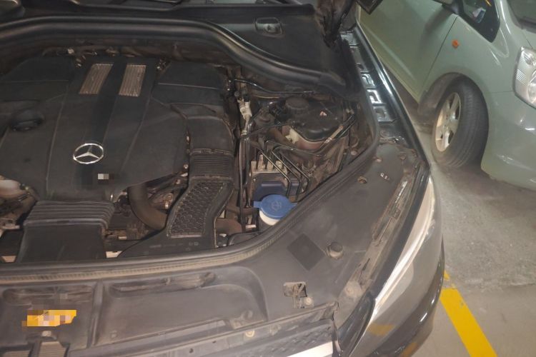 Used Mercedes-Benz GLE-Class 2017 GLE 400 4MATIC Engine Bay Left