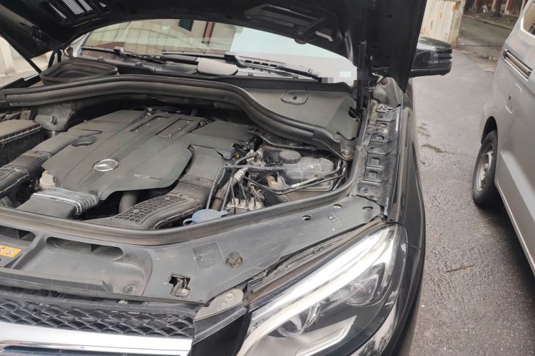 Used Mercedes-Benz GLE-Class 2017 GLE 400 4MATIC Middle East version Engine Bay Left